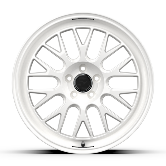 fifteen52 Holeshot RSR 19x9.5 5x114.3 38mm ET 73.1mm Center Bore Rally White