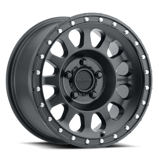 Method MR315 20x10 / 5x5 BP / -18mm Offset / 71.5mm CB Matte Black Wheel