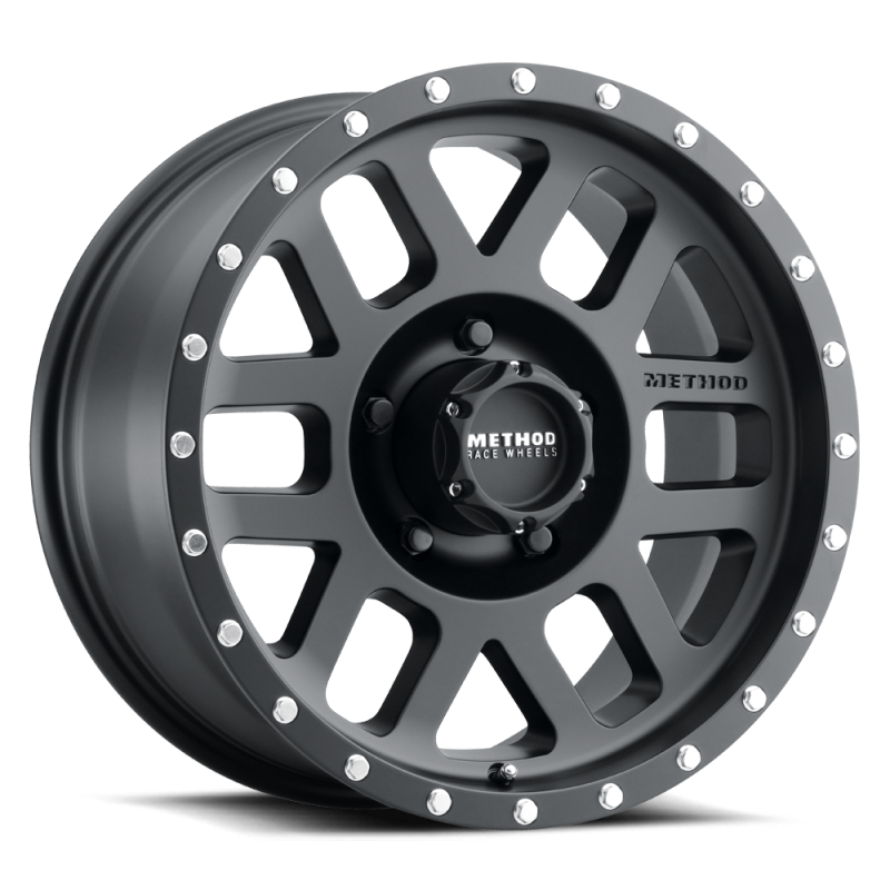 Method MR306 Mesh 17x8.5 0mm Offset 5x5.5 108mm CB Matte Black Wheel